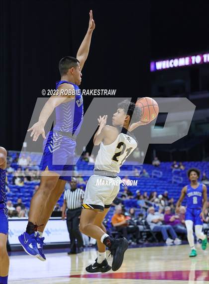Thumbnail 2 in Lytle vs. Childress (UIL 3A Basketball State Semifinal) photogallery.