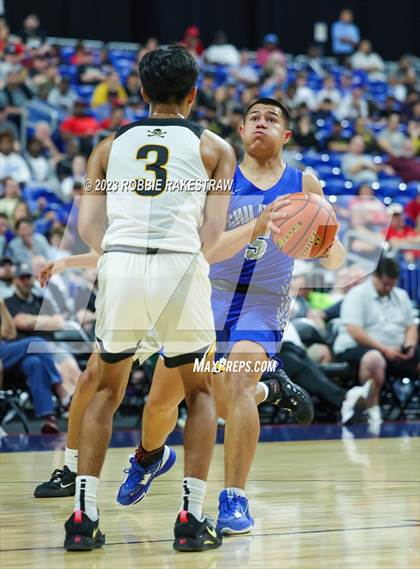 Thumbnail 1 in Lytle vs. Childress (UIL 3A Basketball State Semifinal) photogallery.