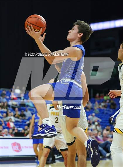 Thumbnail 1 in Lytle vs. Childress (UIL 3A Basketball State Semifinal) photogallery.