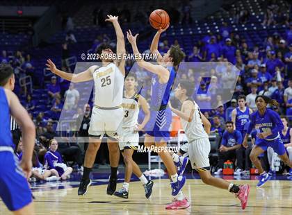 Thumbnail 2 in Lytle vs. Childress (UIL 3A Basketball State Semifinal) photogallery.