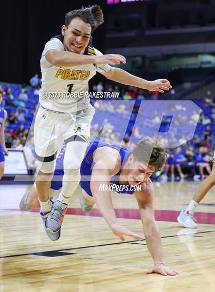 Thumbnail 1 in Lytle vs. Childress (UIL 3A Basketball State Semifinal) photogallery.