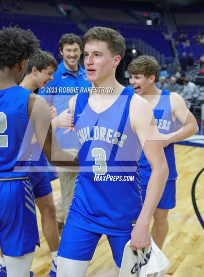 Thumbnail 3 in Lytle vs. Childress (UIL 3A Basketball State Semifinal) photogallery.