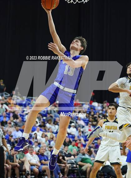 Thumbnail 2 in Lytle vs. Childress (UIL 3A Basketball State Semifinal) photogallery.