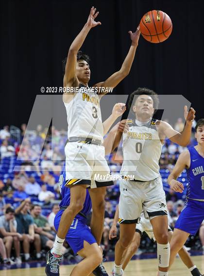 Thumbnail 2 in Lytle vs. Childress (UIL 3A Basketball State Semifinal) photogallery.