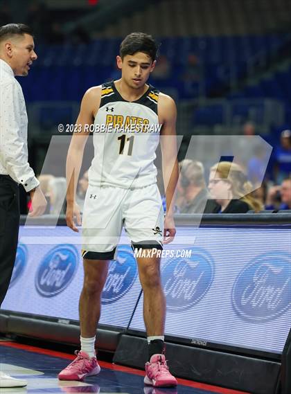 Thumbnail 2 in Lytle vs. Childress (UIL 3A Basketball State Semifinal) photogallery.