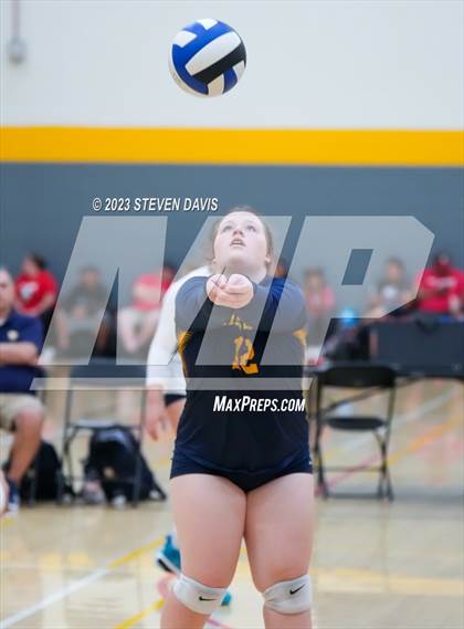 Thumbnail 3 in Douglas vs Glendale Prep photogallery.