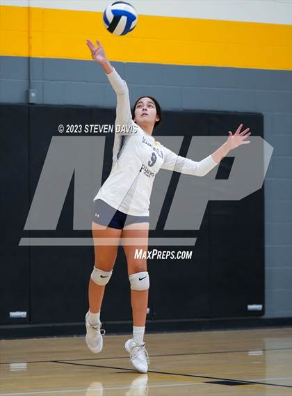 Thumbnail 3 in Douglas vs Glendale Prep photogallery.