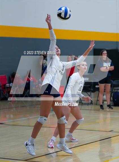 Thumbnail 3 in Douglas vs Glendale Prep photogallery.