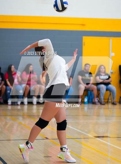 Thumbnail 1 in Douglas vs Glendale Prep photogallery.