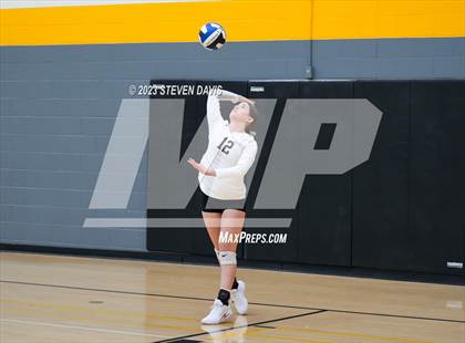 Thumbnail 3 in Douglas vs Glendale Prep photogallery.