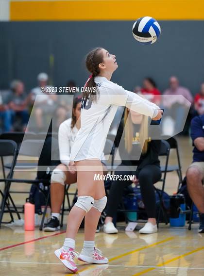 Thumbnail 2 in Douglas vs Glendale Prep photogallery.