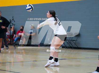 Thumbnail 1 in Douglas vs Glendale Prep photogallery.