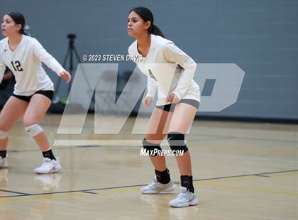 Thumbnail 2 in Douglas vs Glendale Prep photogallery.