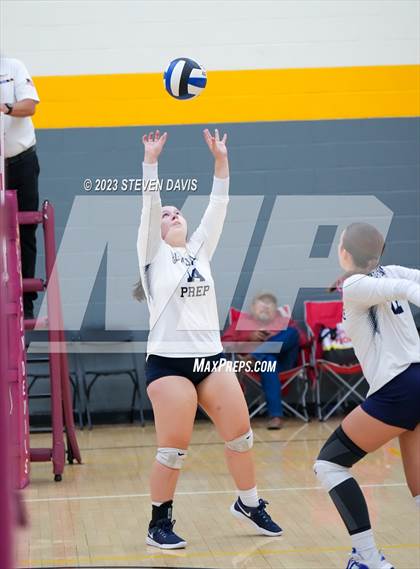 Thumbnail 2 in Douglas vs Glendale Prep photogallery.