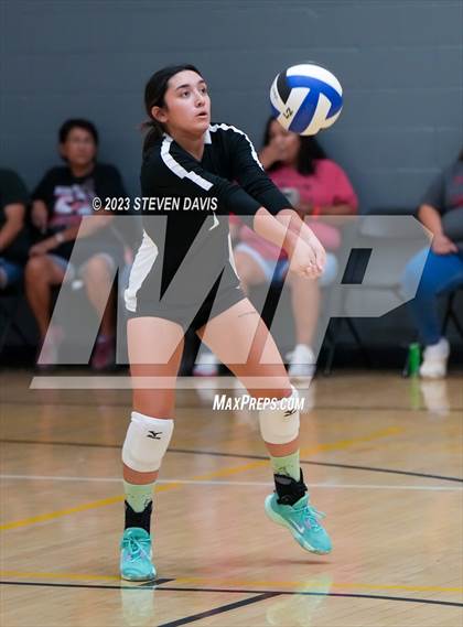 Thumbnail 2 in Douglas vs Glendale Prep photogallery.