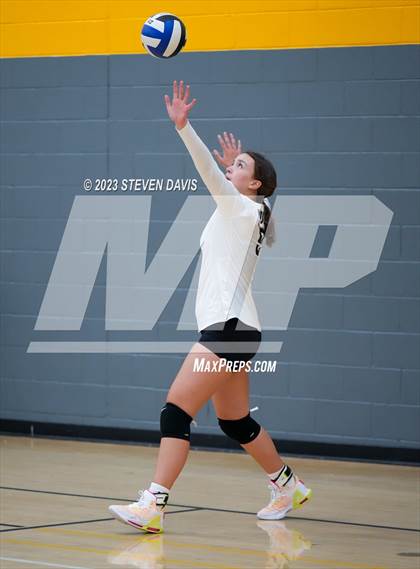 Thumbnail 2 in Douglas vs Glendale Prep photogallery.