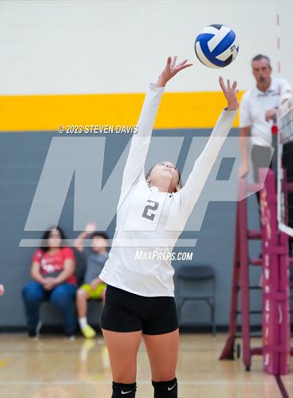 Thumbnail 2 in Douglas vs Glendale Prep photogallery.