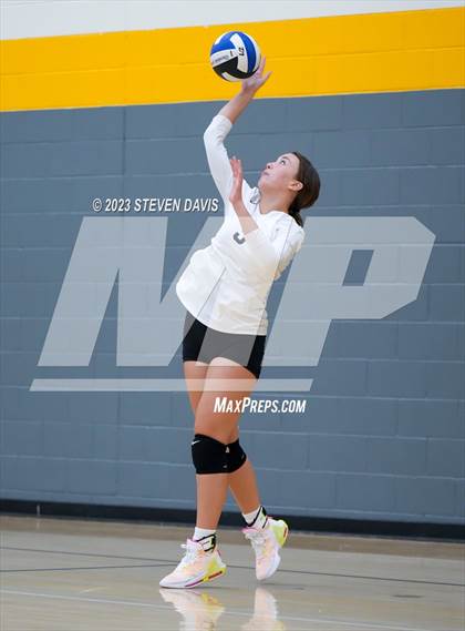 Thumbnail 3 in Douglas vs Glendale Prep photogallery.