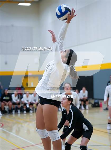 Thumbnail 3 in Douglas vs Glendale Prep photogallery.