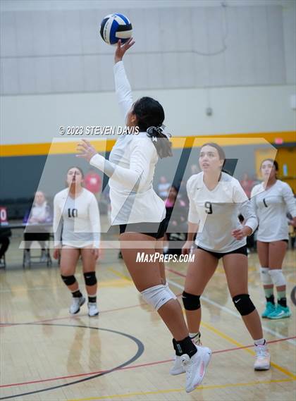 Thumbnail 3 in Douglas vs Glendale Prep photogallery.