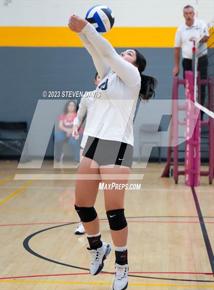 Thumbnail 3 in Douglas vs Glendale Prep photogallery.
