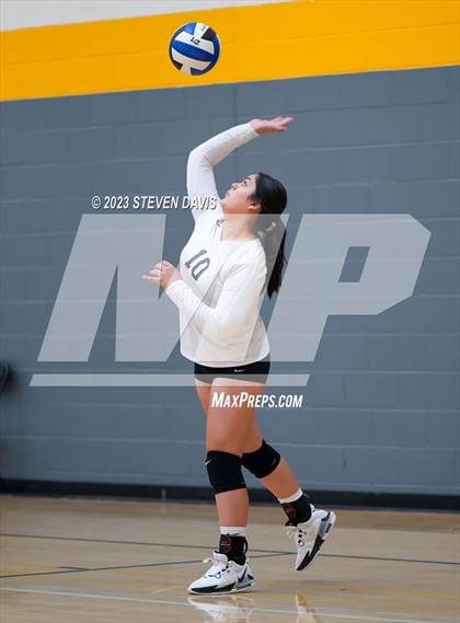 Thumbnail 2 in Douglas vs Glendale Prep photogallery.