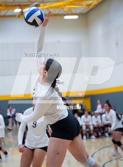 Thumbnail 3 in Douglas vs Glendale Prep photogallery.
