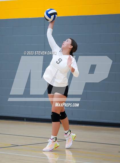 Thumbnail 3 in Douglas vs Glendale Prep photogallery.