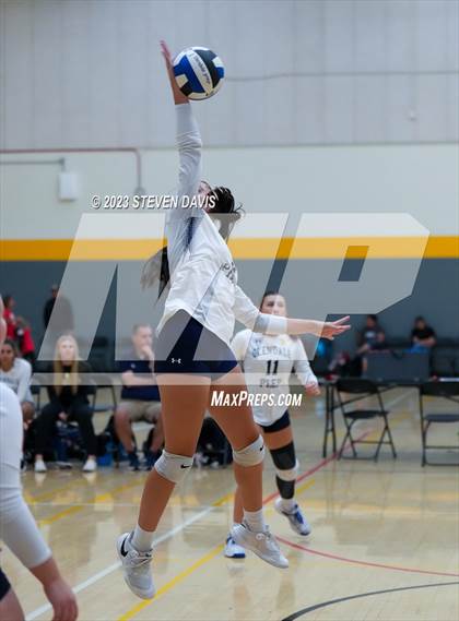 Thumbnail 2 in Douglas vs Glendale Prep photogallery.