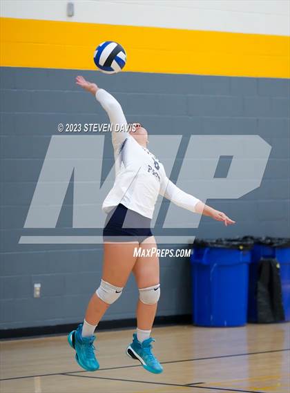 Thumbnail 3 in Douglas vs Glendale Prep photogallery.