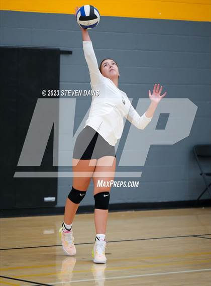 Thumbnail 3 in Douglas vs Glendale Prep photogallery.