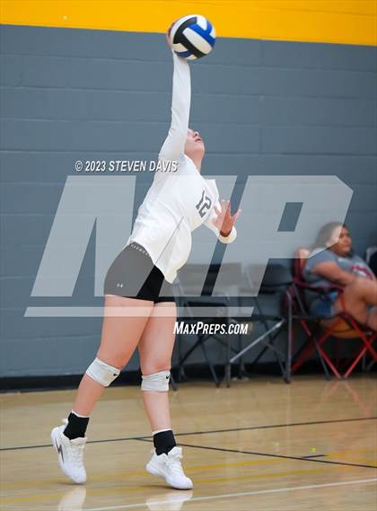 Thumbnail 3 in Douglas vs Glendale Prep photogallery.