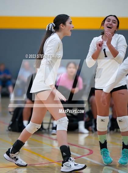 Thumbnail 3 in Douglas vs Glendale Prep photogallery.