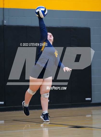 Thumbnail 3 in Douglas vs Glendale Prep photogallery.