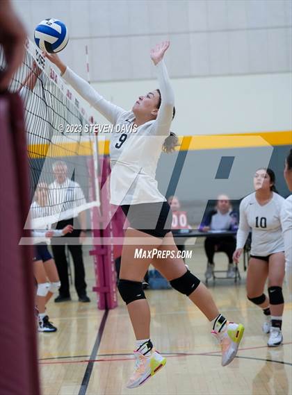 Thumbnail 2 in Douglas vs Glendale Prep photogallery.
