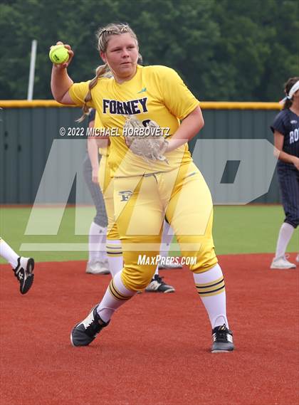 Thumbnail 2 in Rock Hill vs. Forney (UIL 5A Regional Semifinal) photogallery.