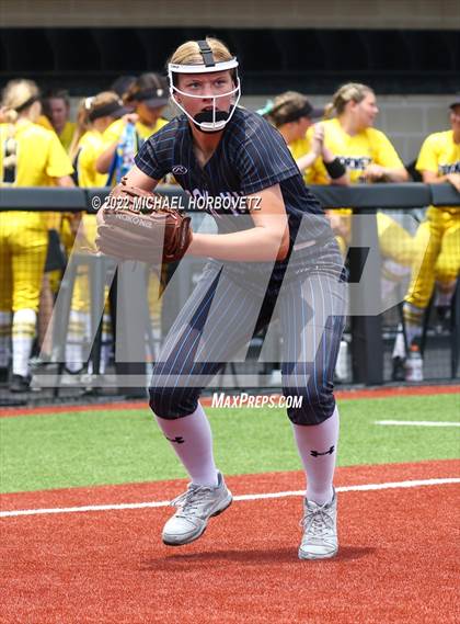 Thumbnail 3 in Rock Hill vs. Forney (UIL 5A Regional Semifinal) photogallery.