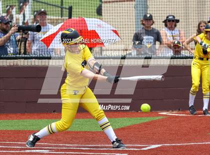 Thumbnail 1 in Rock Hill vs. Forney (UIL 5A Regional Semifinal) photogallery.