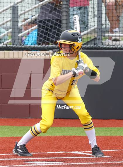 Thumbnail 2 in Rock Hill vs. Forney (UIL 5A Regional Semifinal) photogallery.