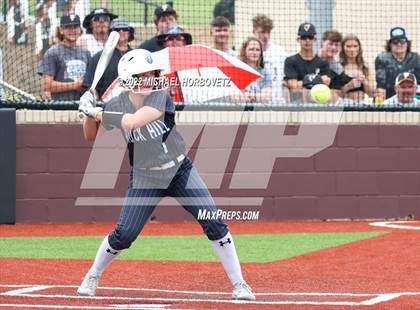 Thumbnail 3 in Rock Hill vs. Forney (UIL 5A Regional Semifinal) photogallery.