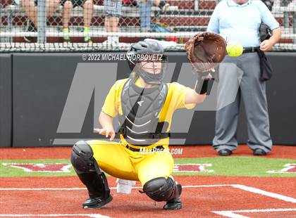 Thumbnail 1 in Rock Hill vs. Forney (UIL 5A Regional Semifinal) photogallery.