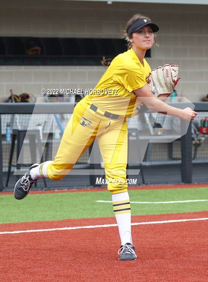 Thumbnail 3 in Rock Hill vs. Forney (UIL 5A Regional Semifinal) photogallery.
