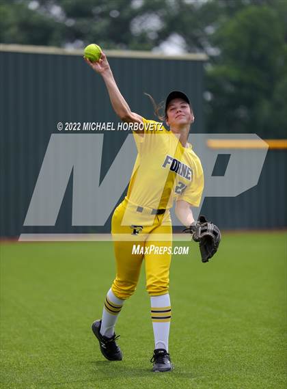 Thumbnail 3 in Rock Hill vs. Forney (UIL 5A Regional Semifinal) photogallery.