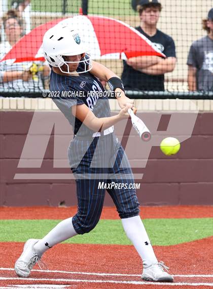 Thumbnail 1 in Rock Hill vs. Forney (UIL 5A Regional Semifinal) photogallery.