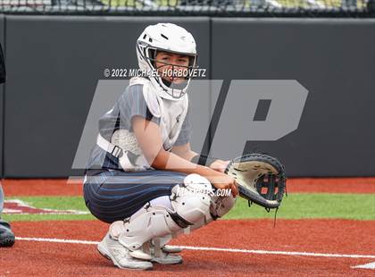 Thumbnail 2 in Rock Hill vs. Forney (UIL 5A Regional Semifinal) photogallery.
