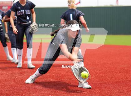 Thumbnail 1 in Rock Hill vs. Forney (UIL 5A Regional Semifinal) photogallery.