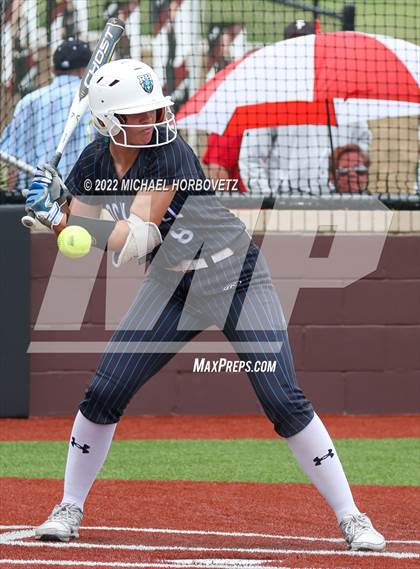 Thumbnail 3 in Rock Hill vs. Forney (UIL 5A Regional Semifinal) photogallery.