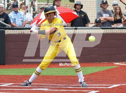 Thumbnail 3 in Rock Hill vs. Forney (UIL 5A Regional Semifinal) photogallery.