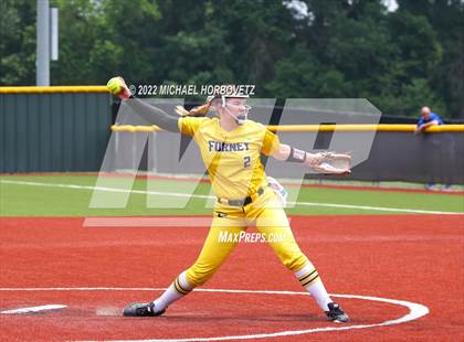 Thumbnail 1 in Rock Hill vs. Forney (UIL 5A Regional Semifinal) photogallery.