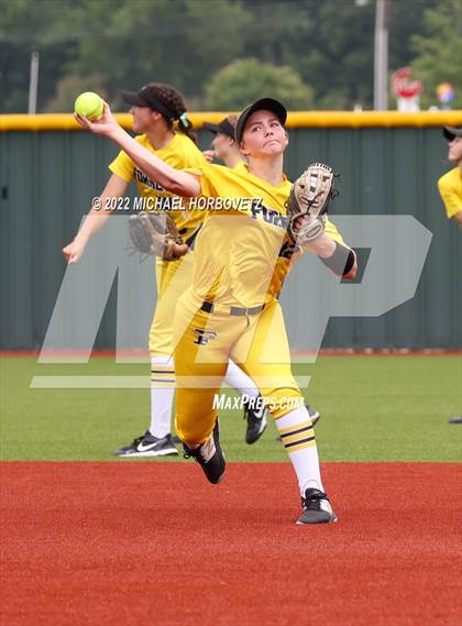 Thumbnail 2 in Rock Hill vs. Forney (UIL 5A Regional Semifinal) photogallery.